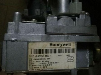 Газовый клапан Honeywell VR4705C 4021