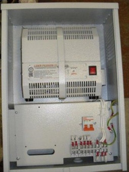 Шкаф металлический Lider Ш 1/0,9-2,0 для стабилизаторов напряжения